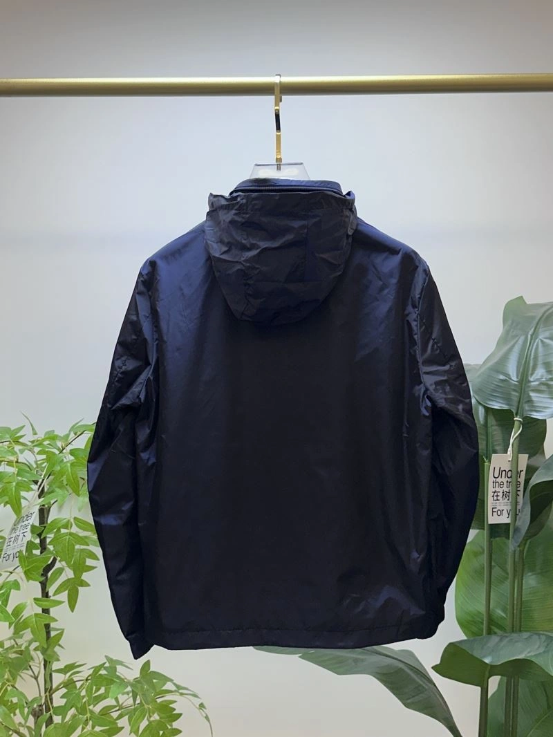 Moncler Outwear WeatherProof 141885