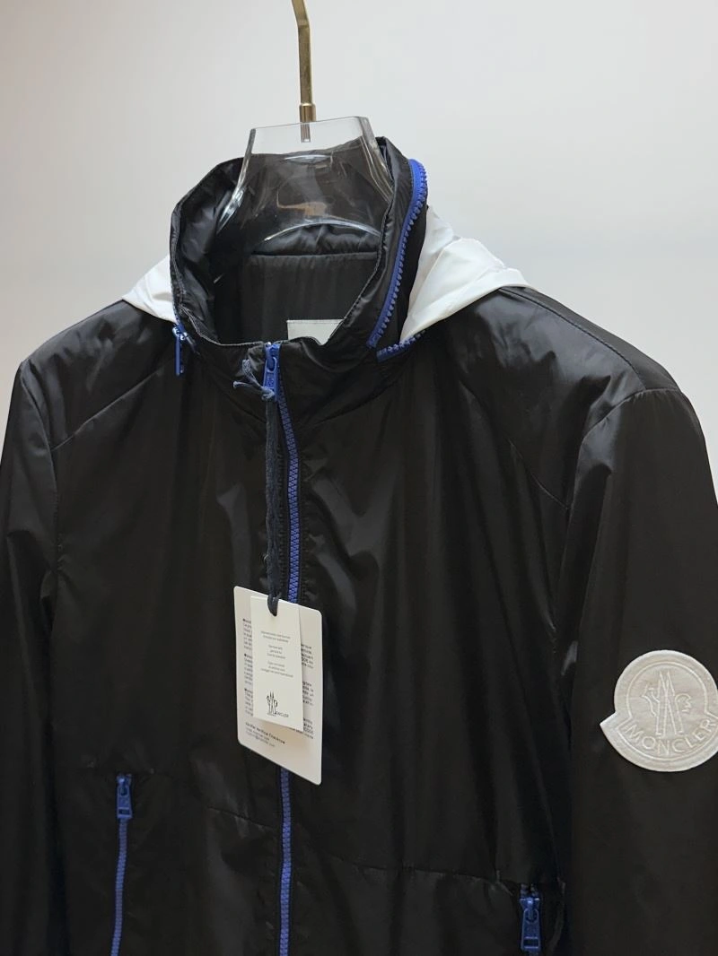 Moncler Outwear Stylish 141890