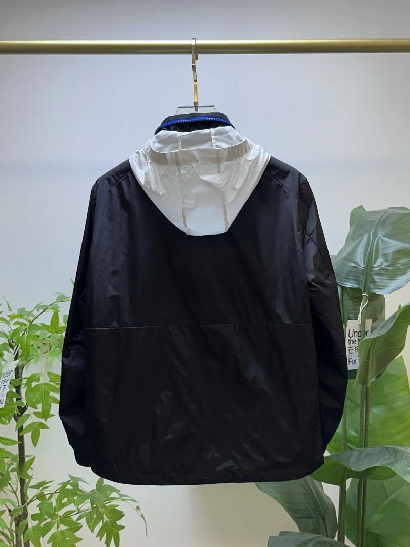Moncler Outwear Stylish 141890