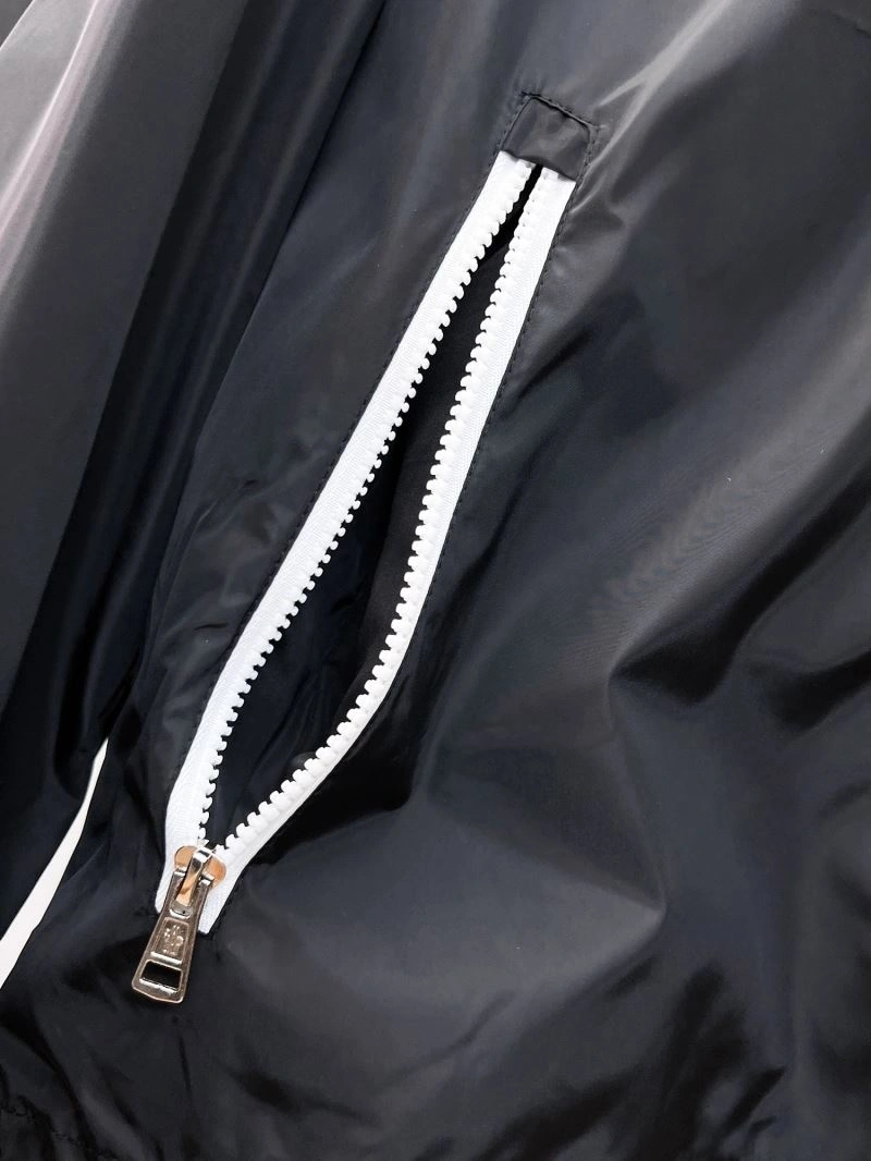 Moncler Outwear TimelessDesign 141863