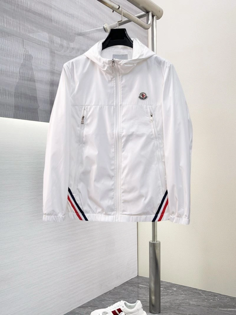SmoothTexture Moncler Outwear 141858