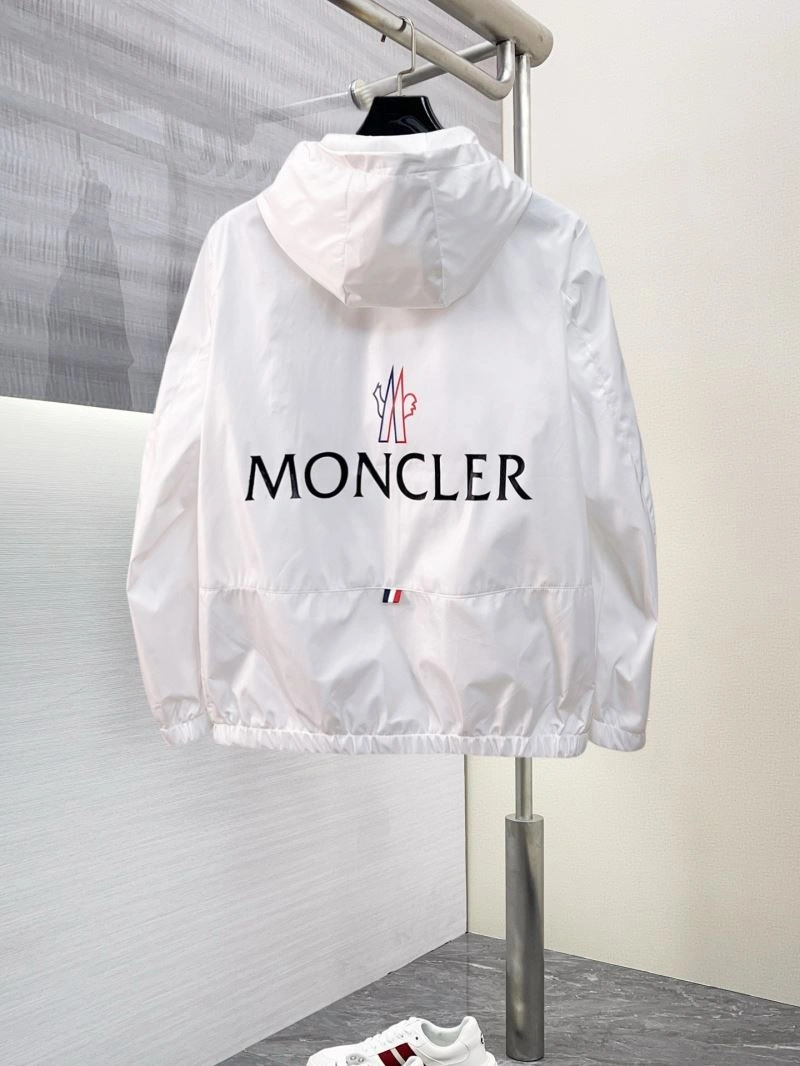 SmoothTexture Moncler Outwear 141858