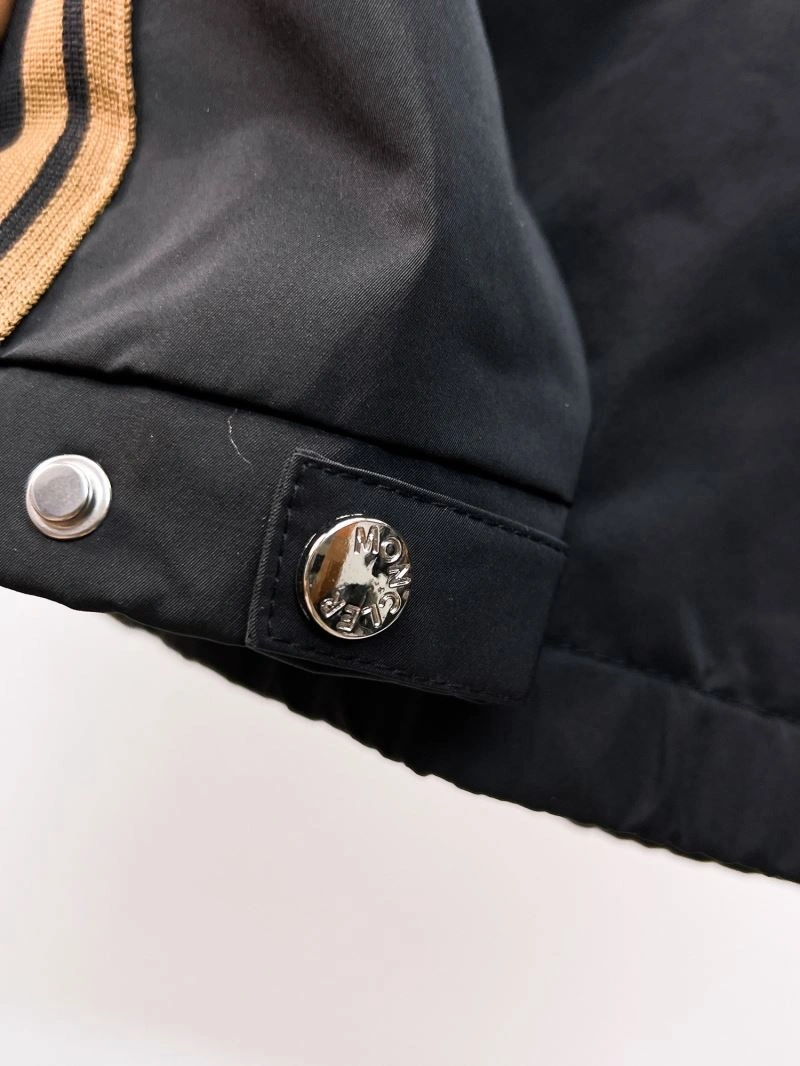 WrinkleFree Moncler Outwear 141857