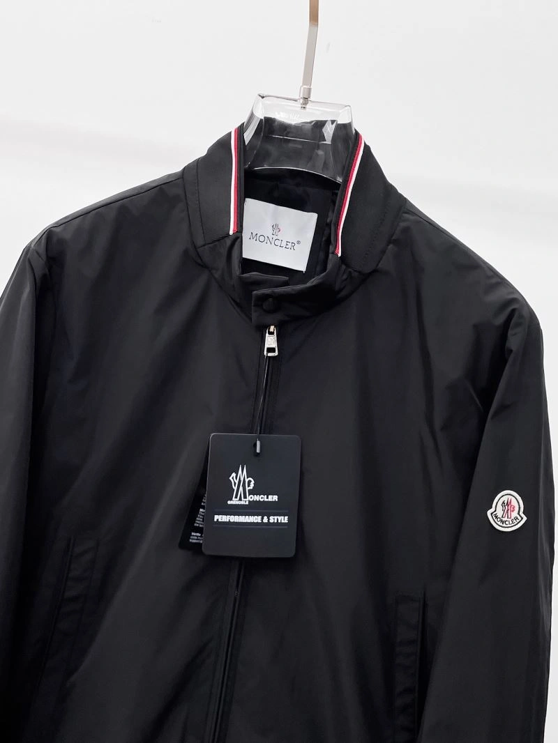 Classic Moncler Outwear 141856