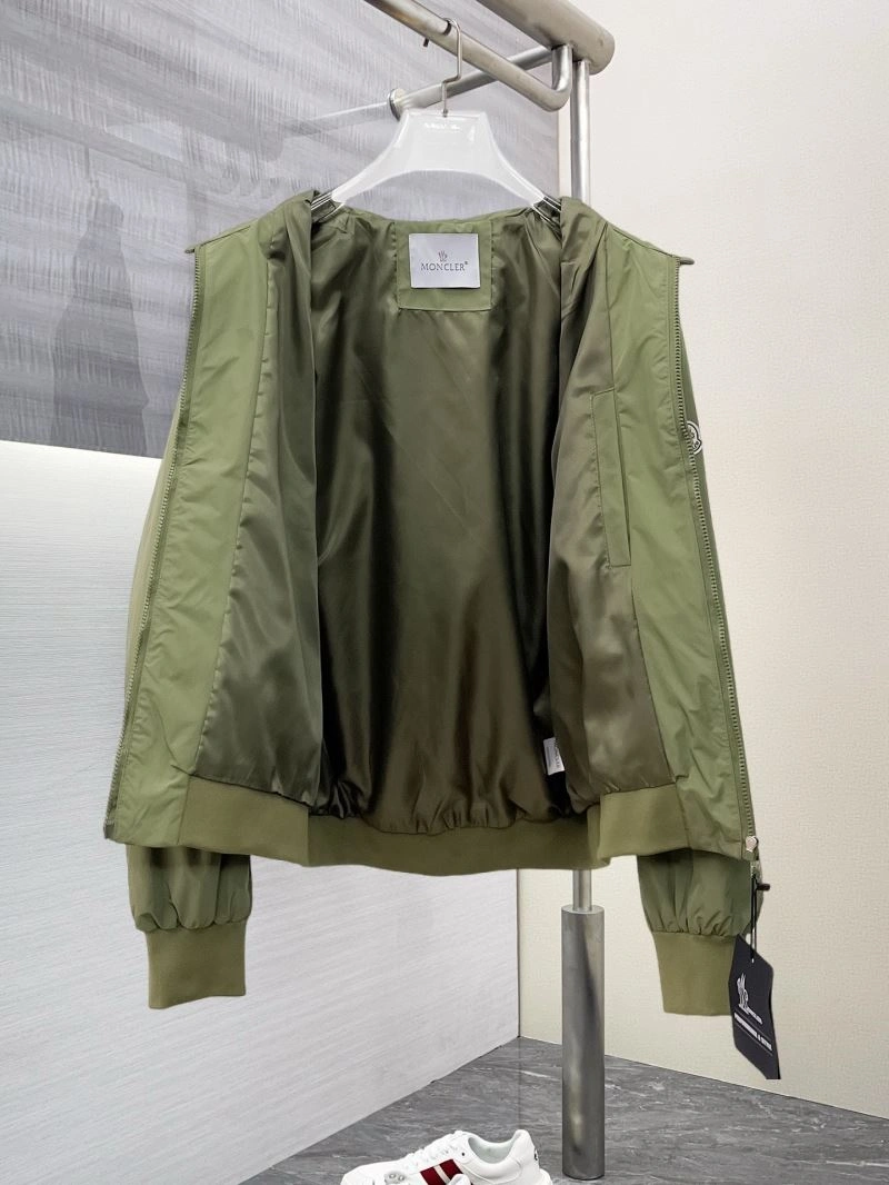 Seasonal Moncler Outwear 141854