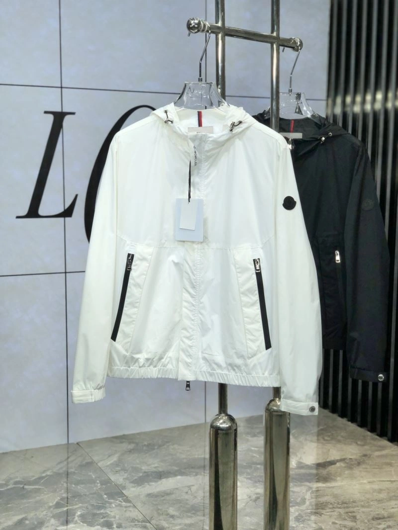 Moncler Outwear SmartChoice 141853