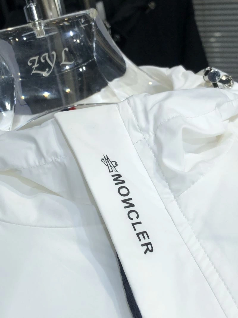 Moncler Outwear SmartChoice 141853