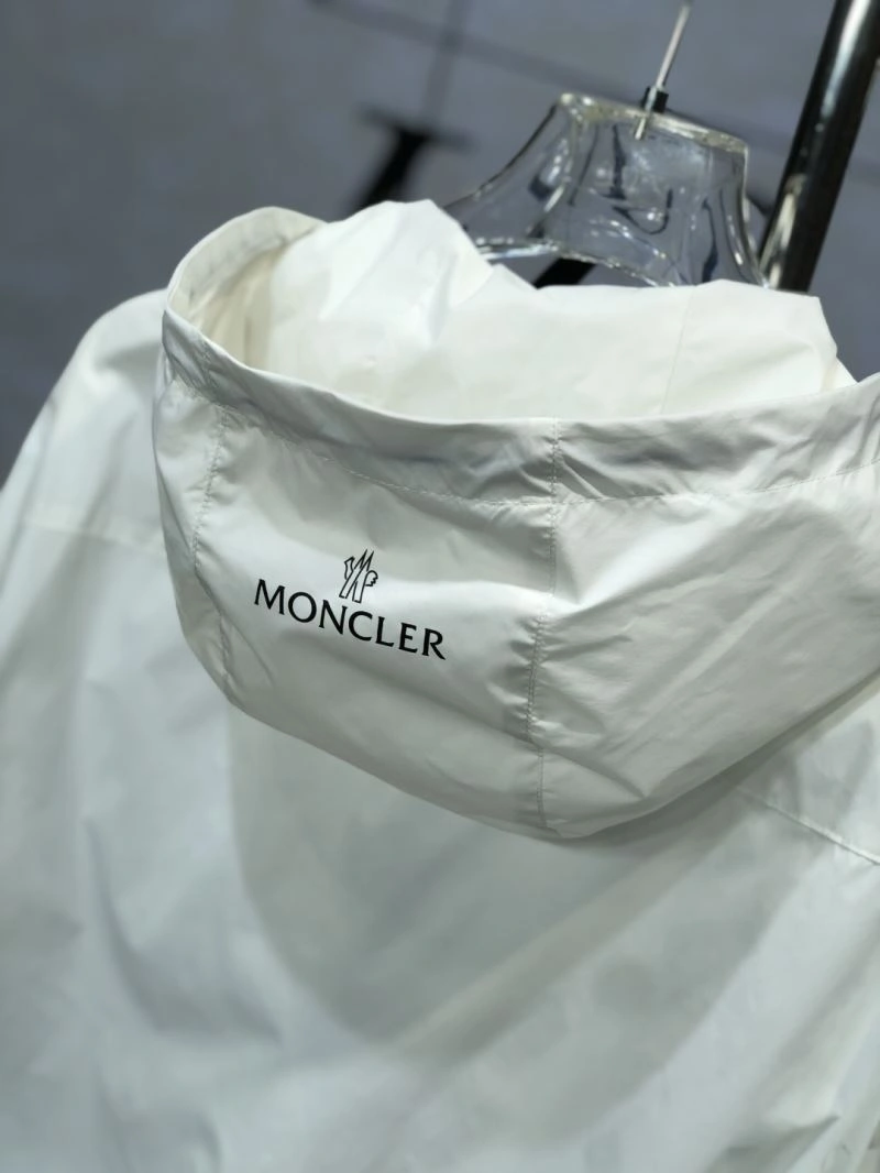 Moncler Outwear SmartChoice 141853
