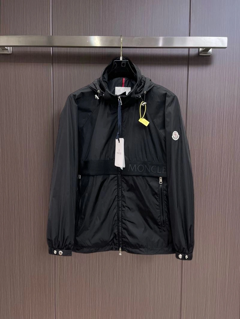Moncler Outwear GoodFit 141849