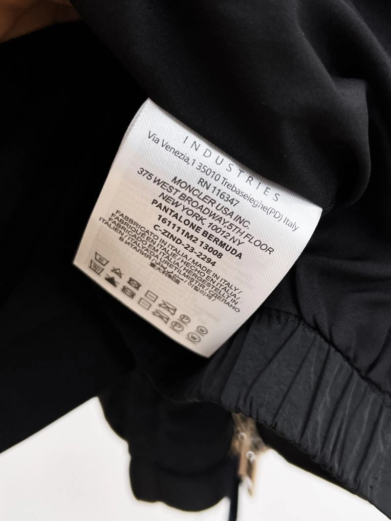 Moncler Outwear Lightweight 141850
