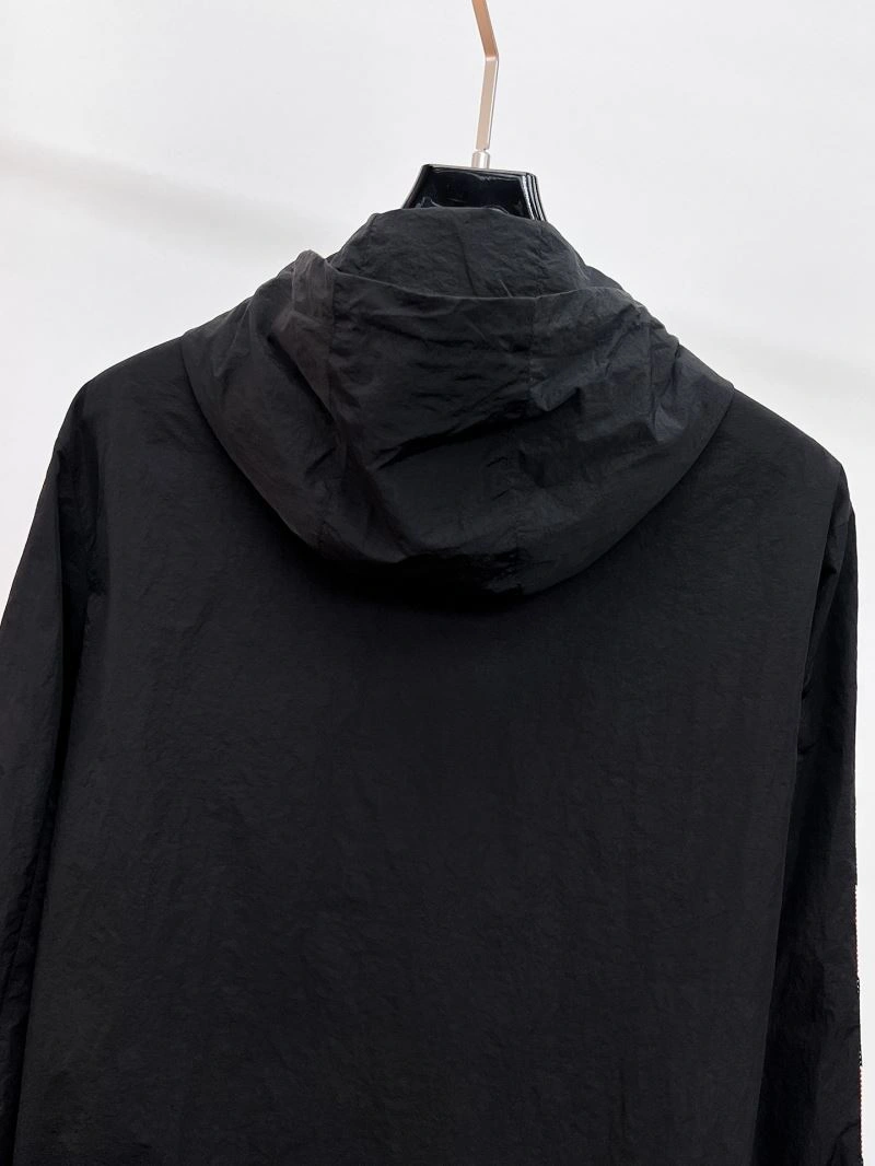 Moncler Outwear Lightweight 141850
