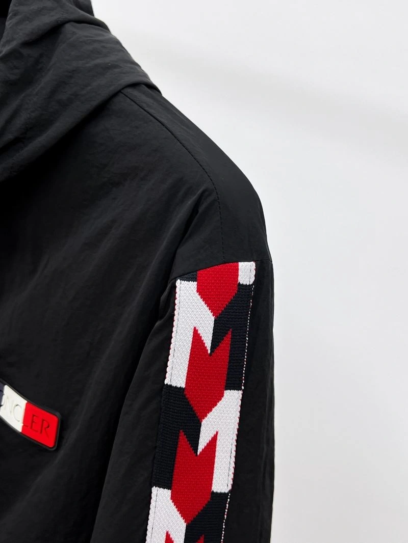 Moncler Outwear Lightweight 141850