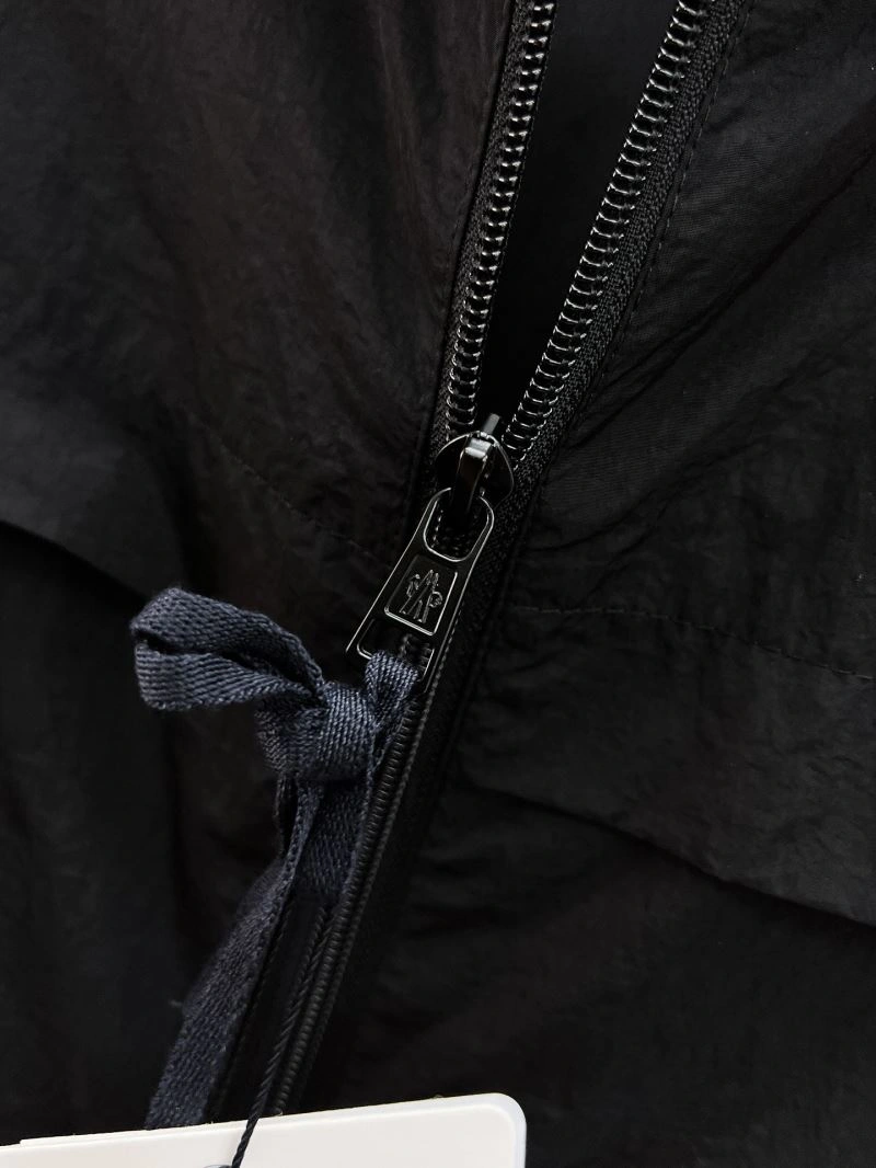 Moncler Outwear AllSeason 141837