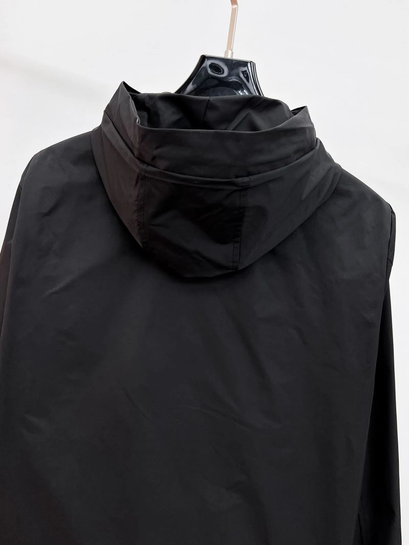 ZipUp Moncler Outwear 141825