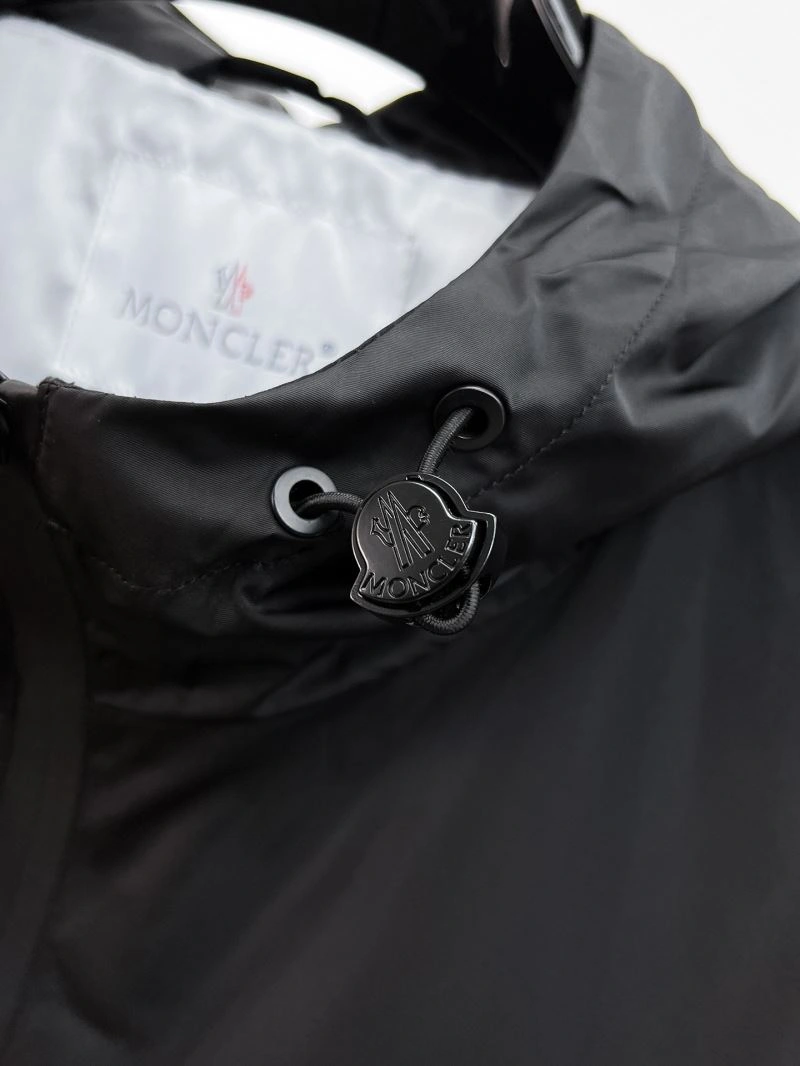 Moncler Outwear HighQuality 141829