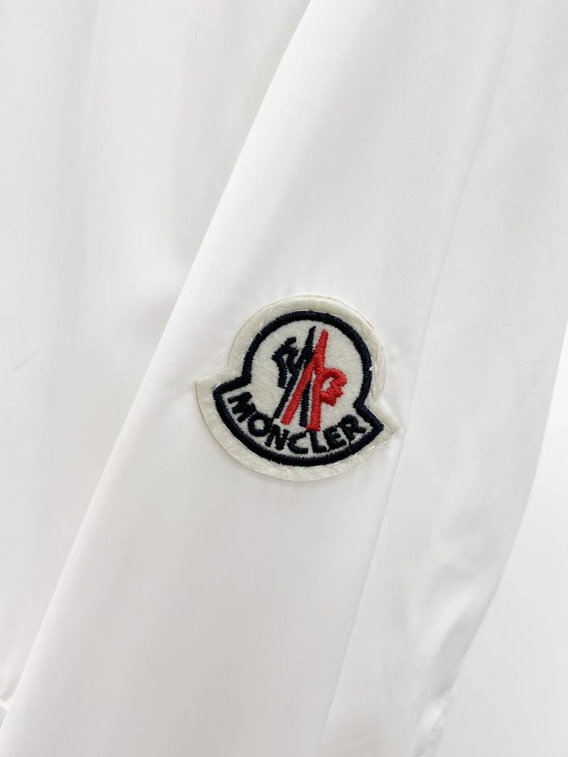 Moncler Outwear WaterResistant 141839
