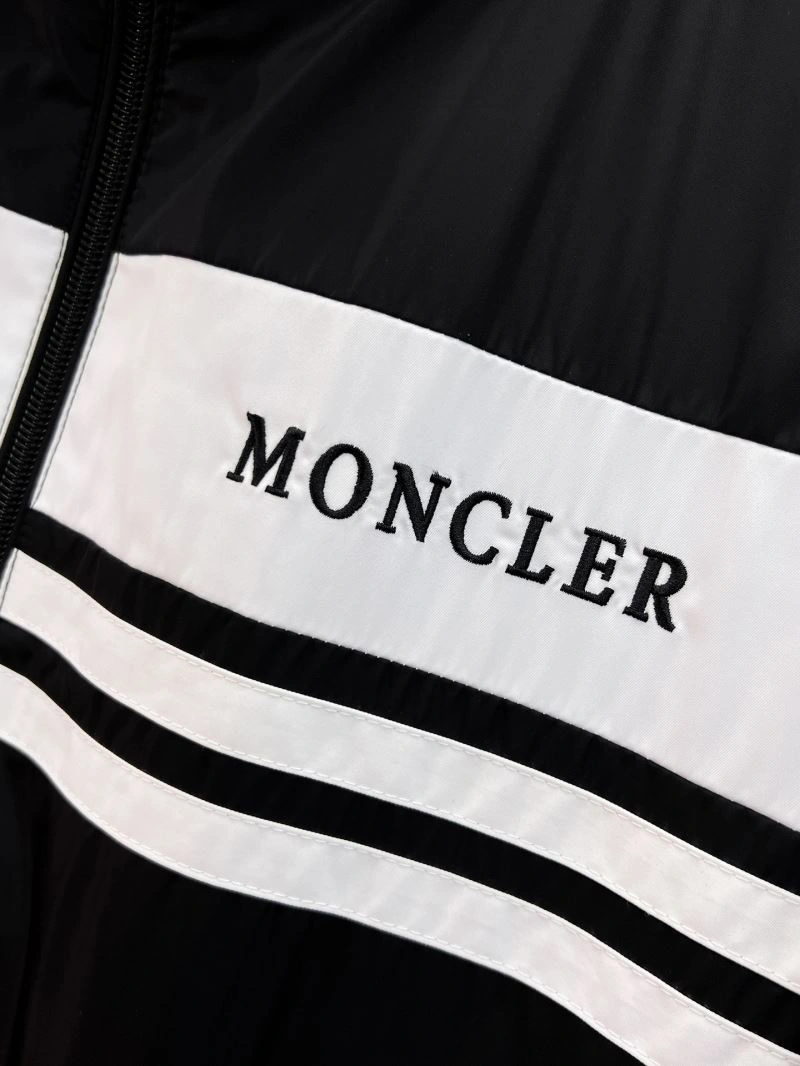 Moncler Outwear Thermal 141823