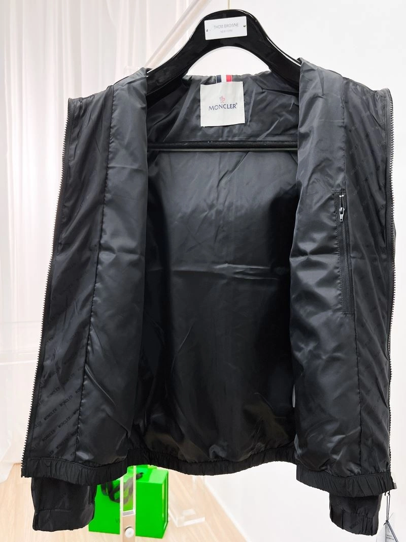 Moncler Outwear Reliable 141827