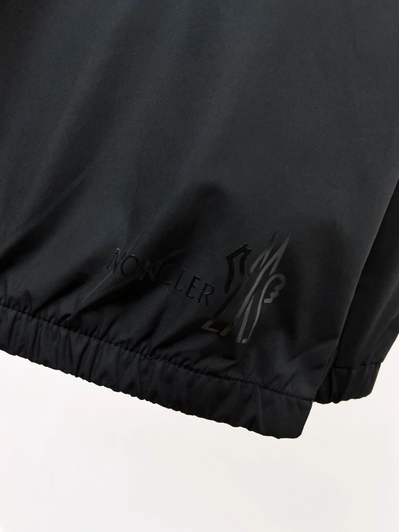 TechFriendly Moncler Outwear 141843