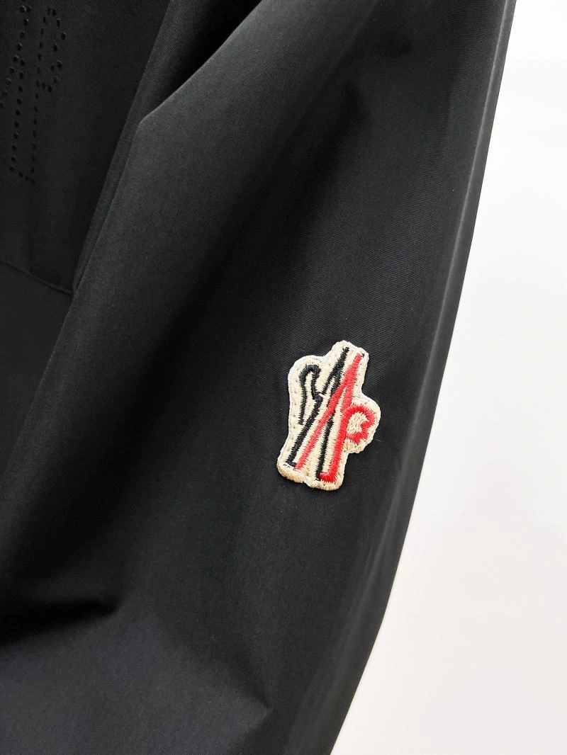 TechFriendly Moncler Outwear 141843
