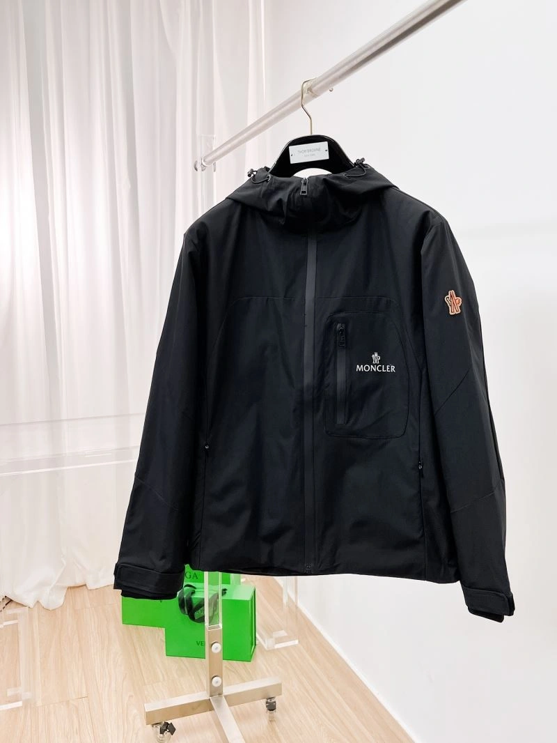 Moncler Outwear Sustainable 141836