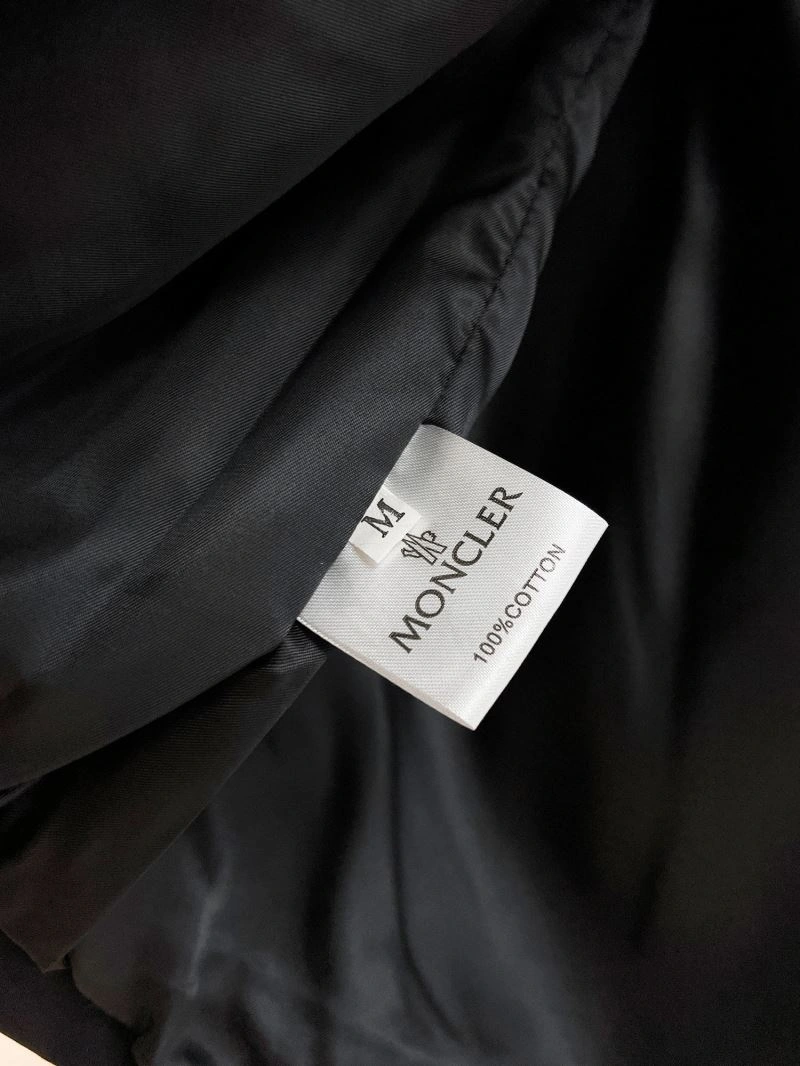 Moncler Outwear Sustainable 141836
