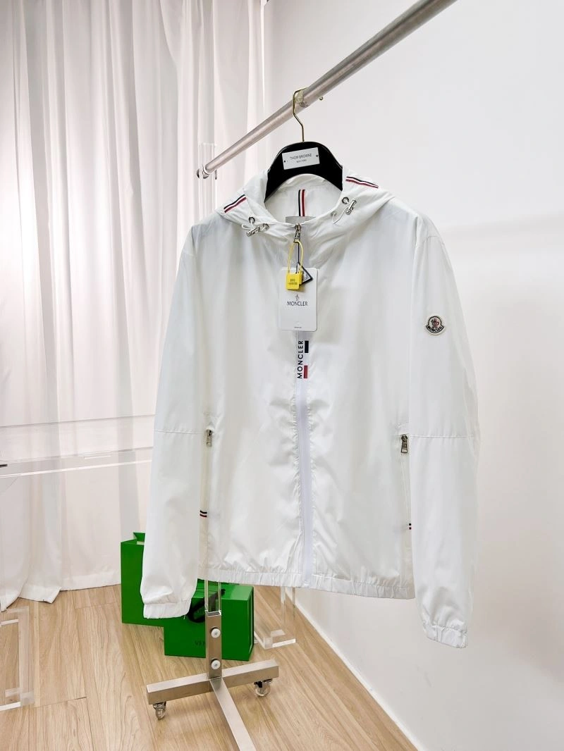 Moncler Outwear FastDry 141830