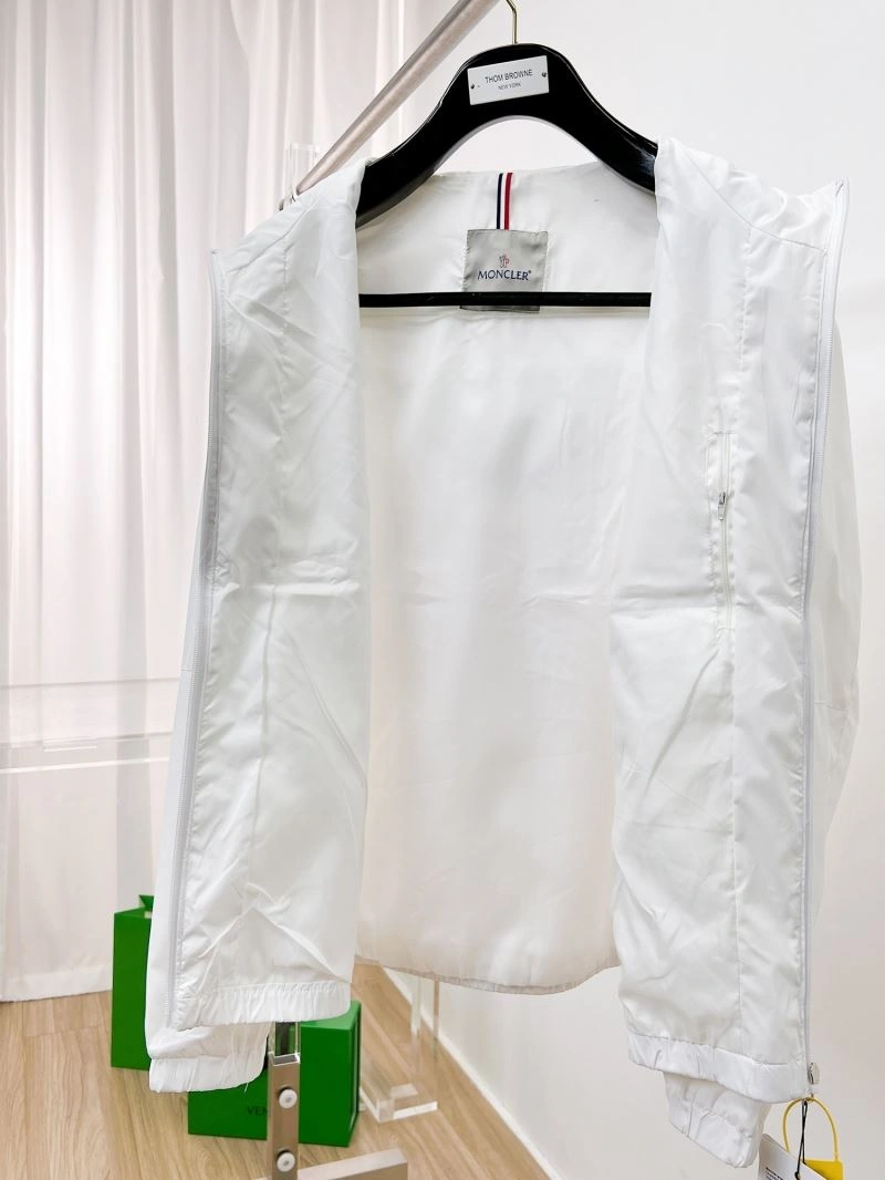 Moncler Outwear FastDry 141830