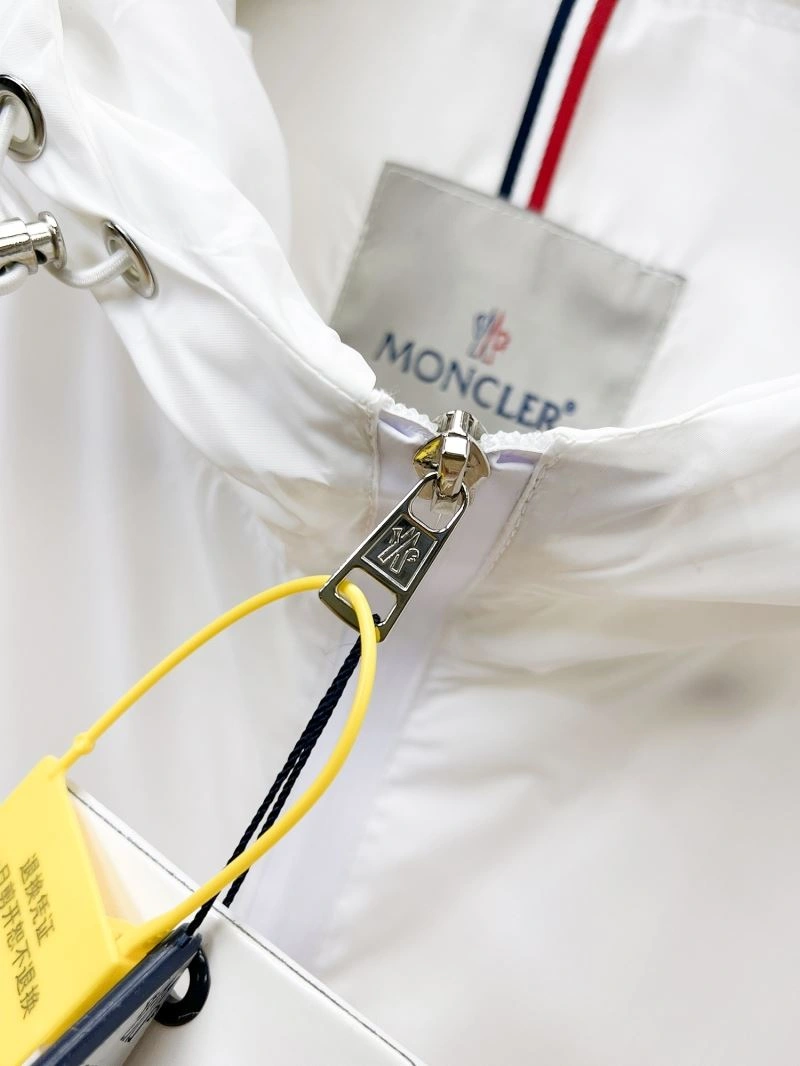 Moncler Outwear FastDry 141830