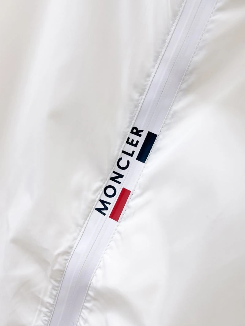 Moncler Outwear FastDry 141830