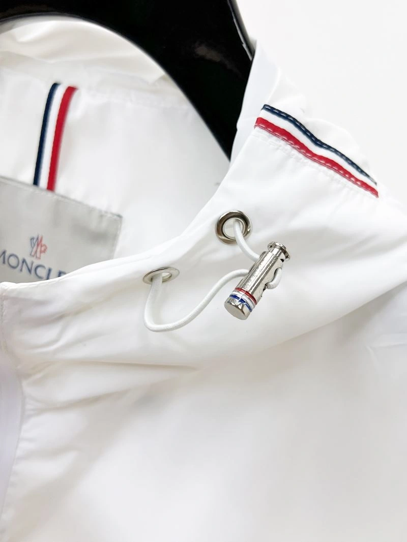 Moncler Outwear FastDry 141830