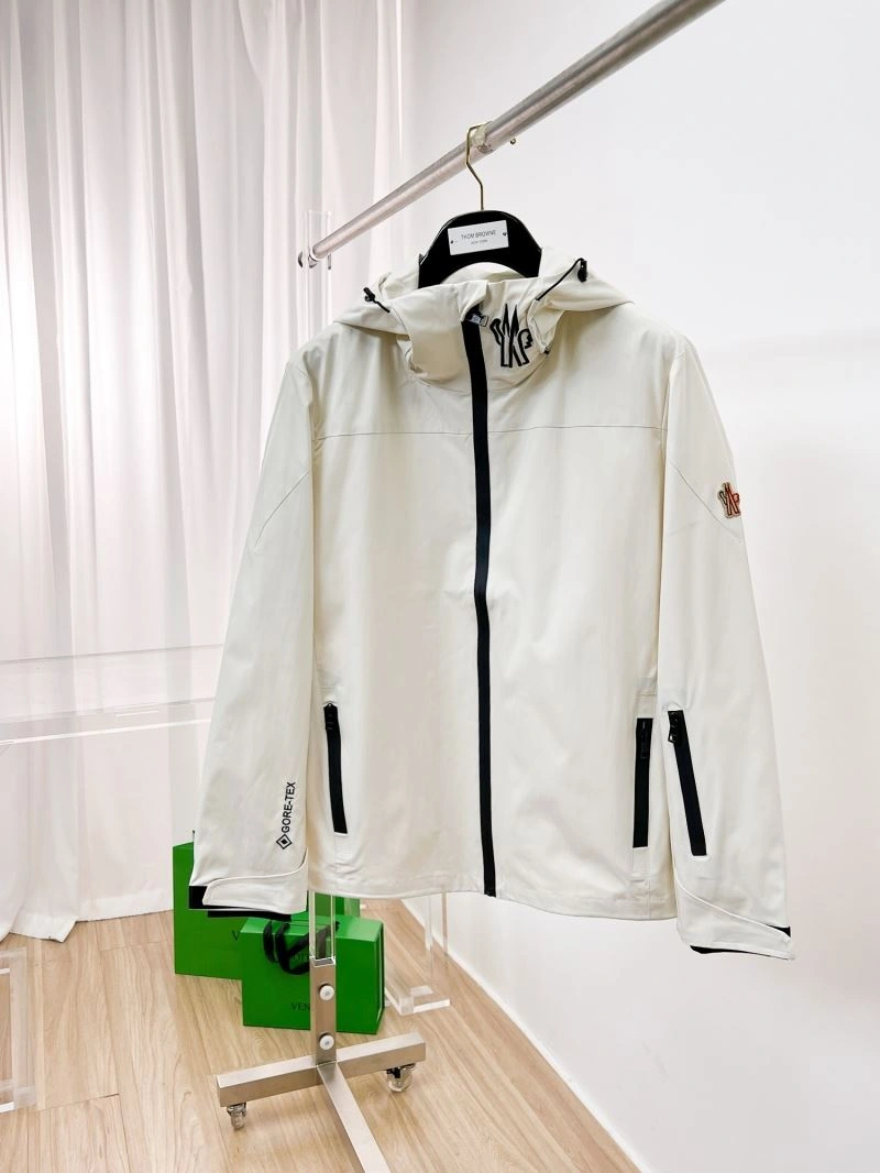 WrinkleFree Moncler Outwear 141841