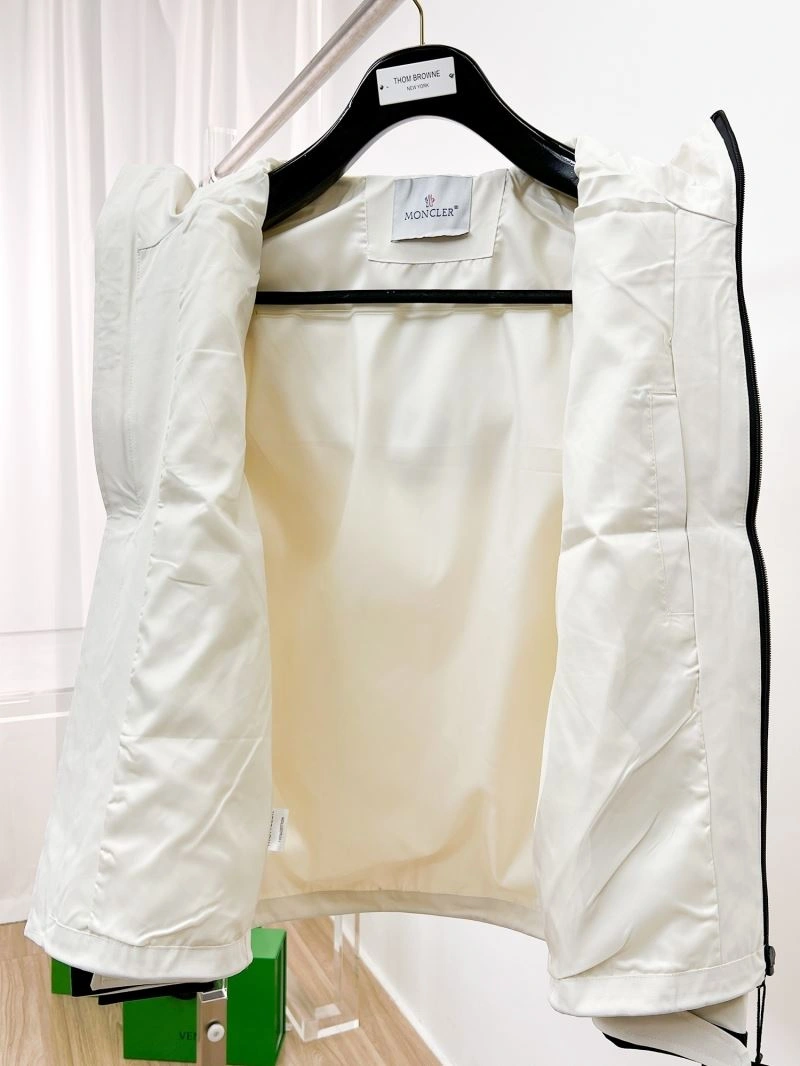 WrinkleFree Moncler Outwear 141841