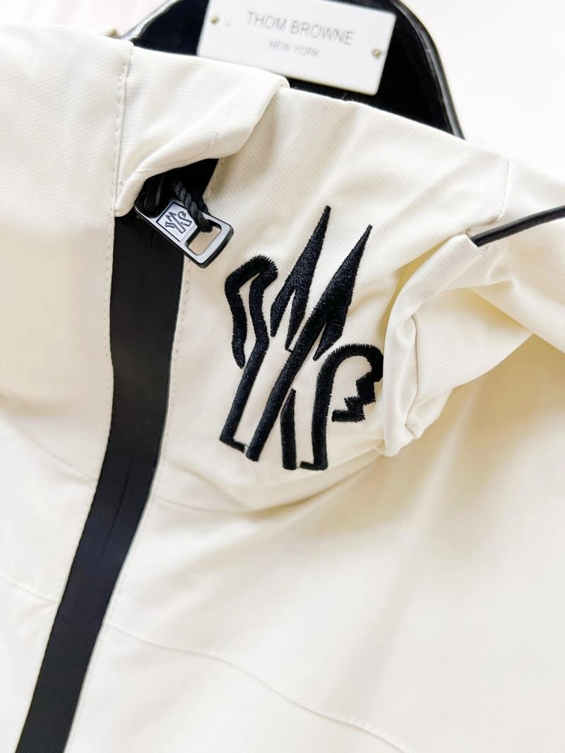 WrinkleFree Moncler Outwear 141841
