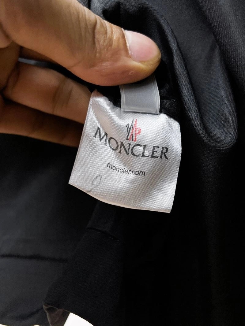 Durable Moncler Outwear 141846