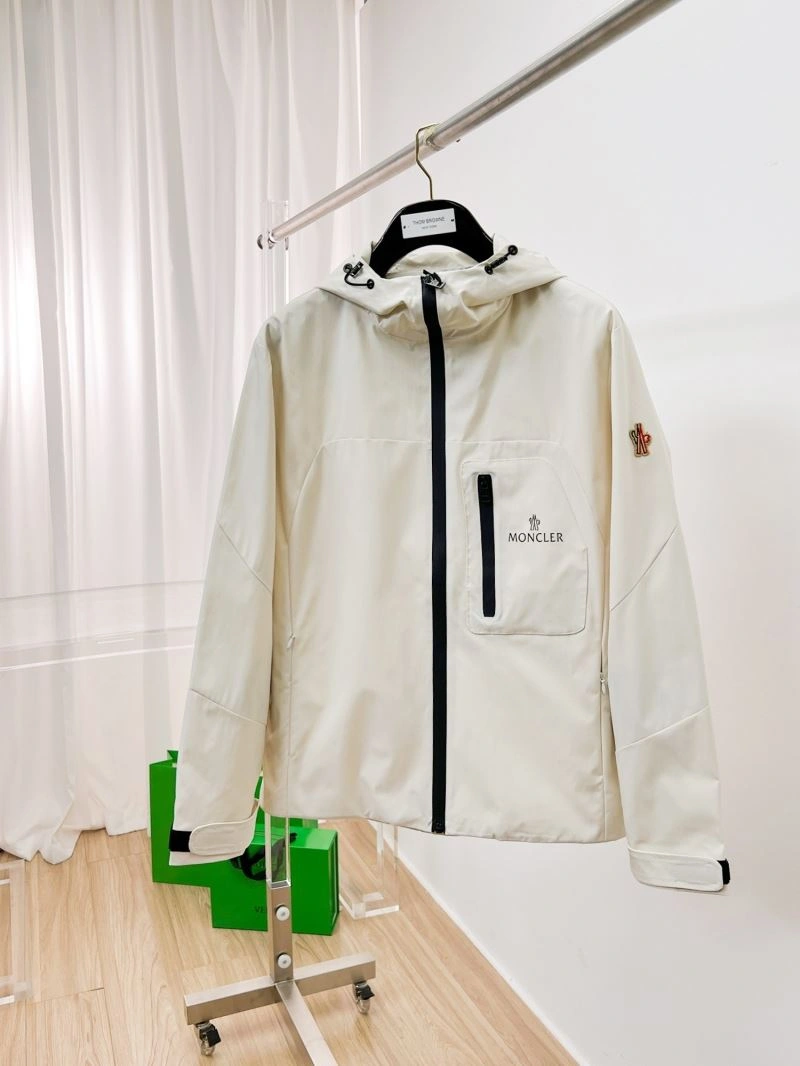 Moncler Outwear Sustainable 141845