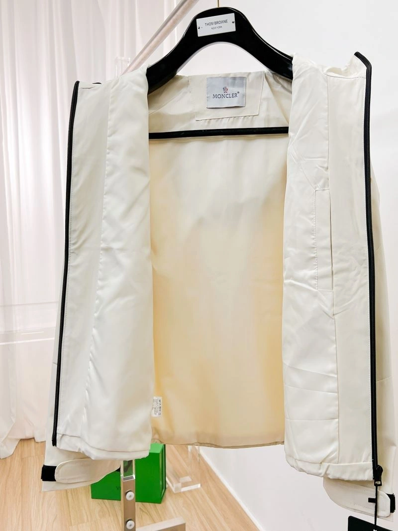 Moncler Outwear Sustainable 141845