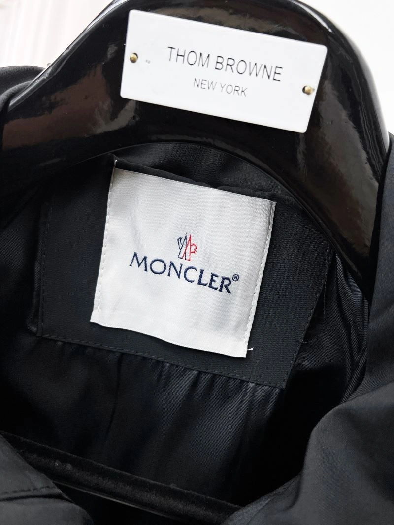 Bright Moncler Outwear 141844