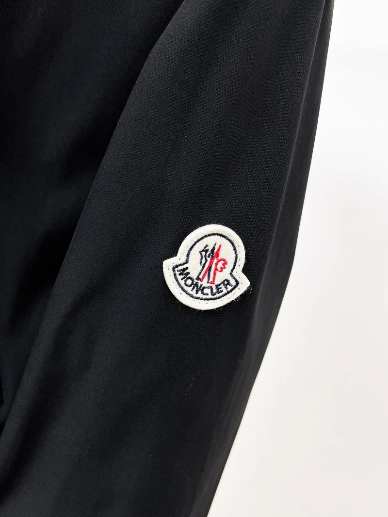 Bright Moncler Outwear 141844