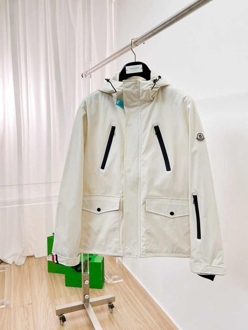 Moncler Outwear Packable 141838
