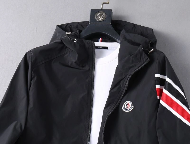 Moncler Outwear Breathable 141820