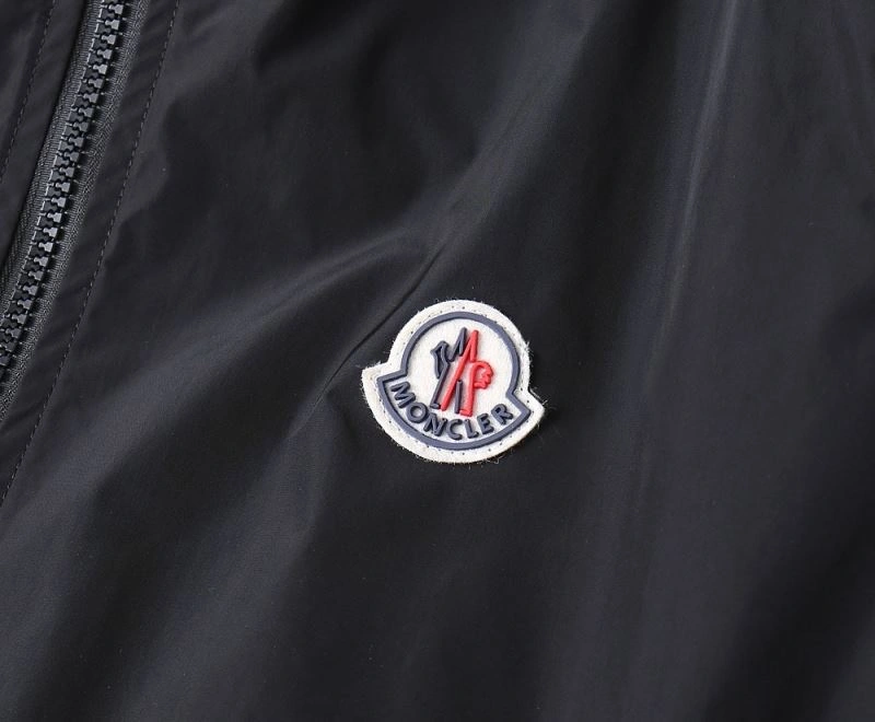 Moncler Outwear Breathable 141820
