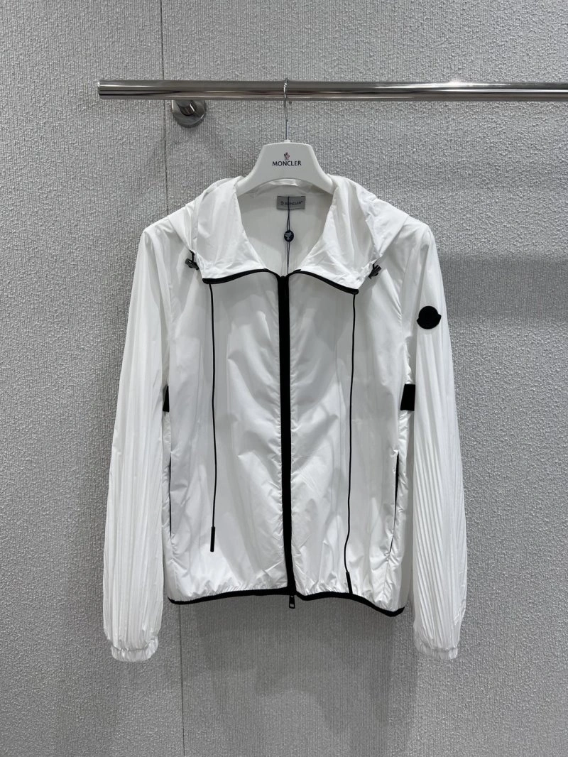 Moncler Outwear TopPick 139683