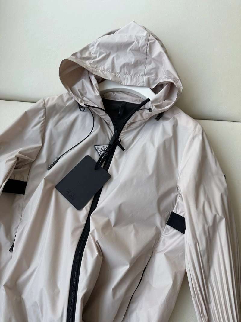 Contemporary Moncler Outwear 139675