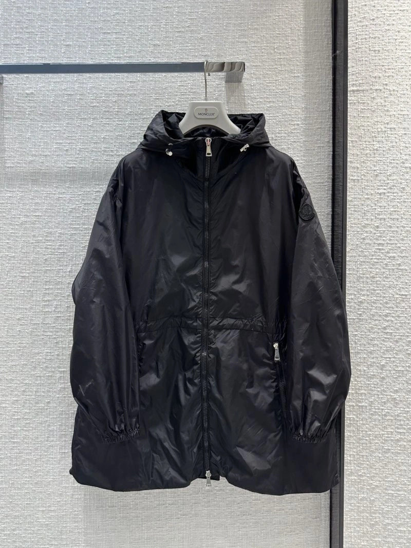 Snug Moncler Outwear 139678