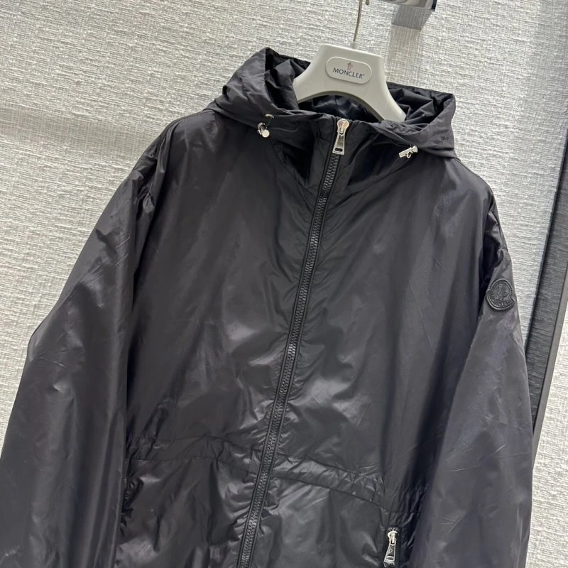 Snug Moncler Outwear 139678