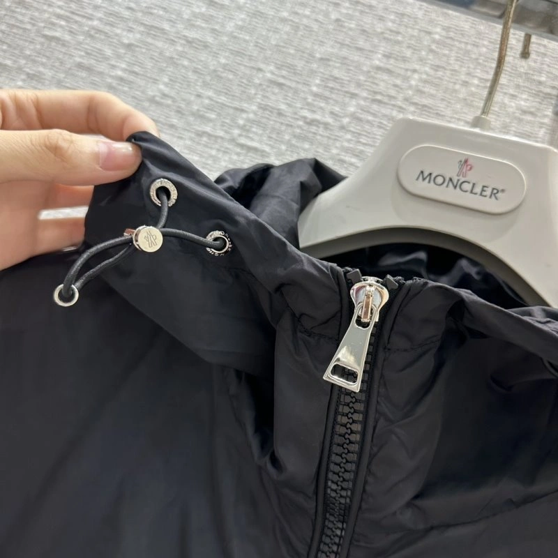 Snug Moncler Outwear 139678