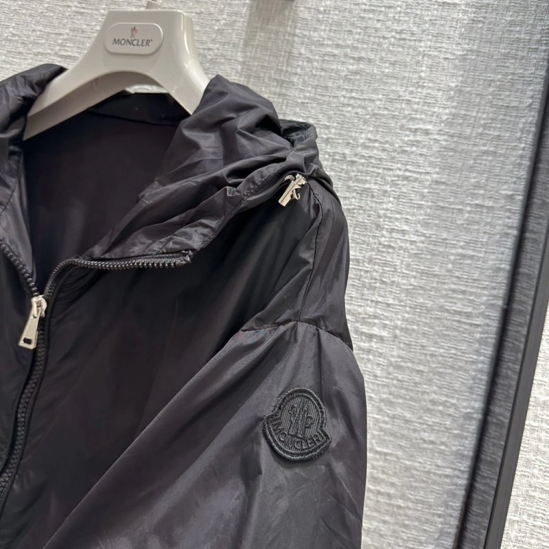 Snug Moncler Outwear 139678