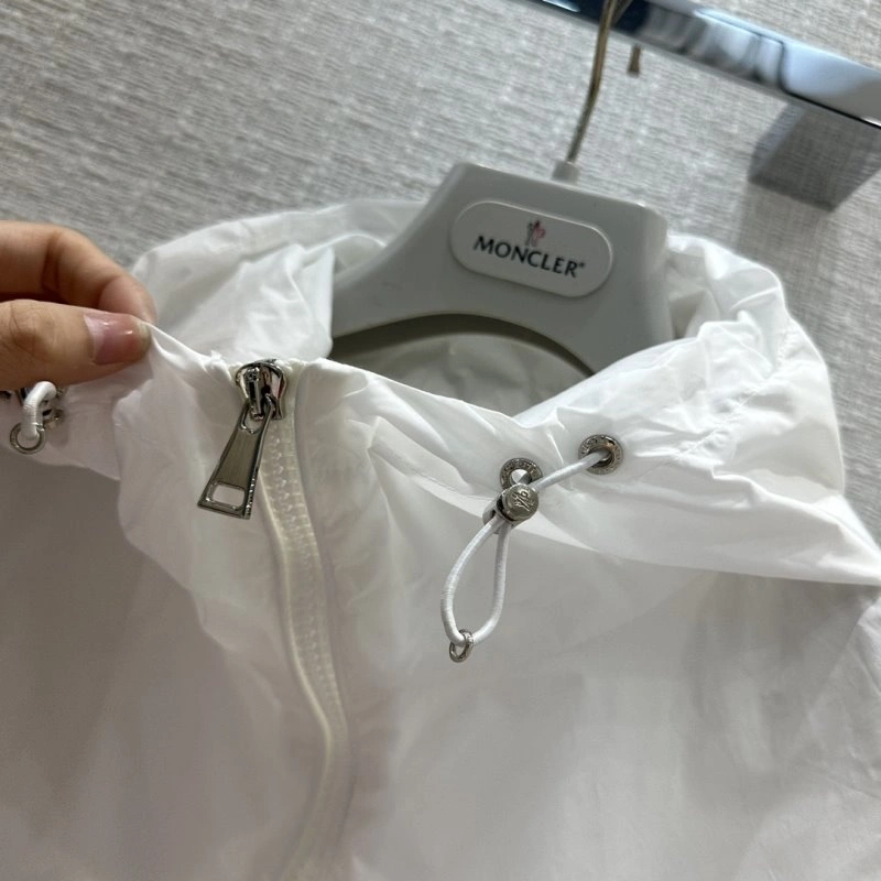 ZeroBulk Moncler Outwear 139684
