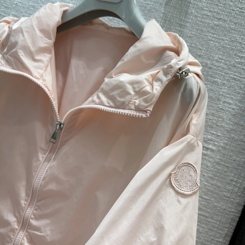 Moncler Outwear Durable 139685